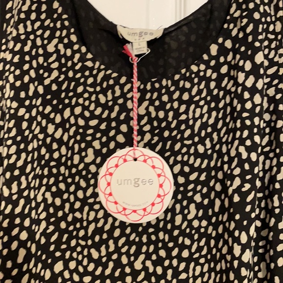 Boutique Umgee tunic tank so pretty - Picture 3 of 4